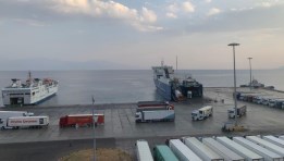  موانئ البحر الأحمر