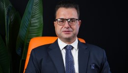 أحمد خطاب الخبير الاقتصادي