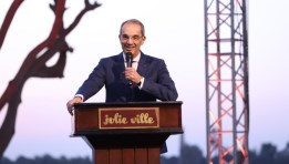 الدكتور عمرو طلعت وزير الاتصالات