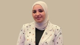 الصحفية مي المرسي