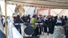 اللجان الانتخابية بمدرسة الشهيد محمد محمود الابتدائية بقرية الدير 