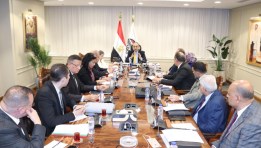 خلال اجتماع وزير قطاع الأعمال مع شركات الغزل والنسيج 