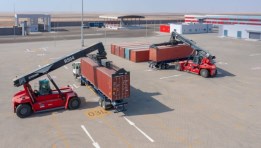 ميناء أكتوبر الجاف