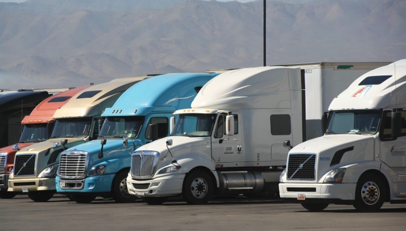 شاحنات مستوردة