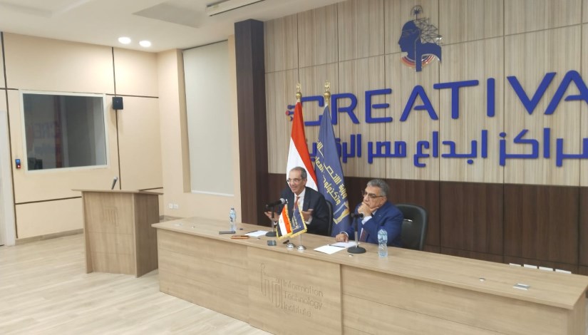 وزير الاتصالات