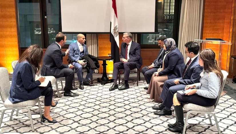 وزير البترول خلال مباحثاته من لندن 