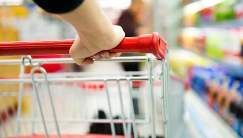 مبيعات التجزئة والمطاعم في الولايات المتحدة