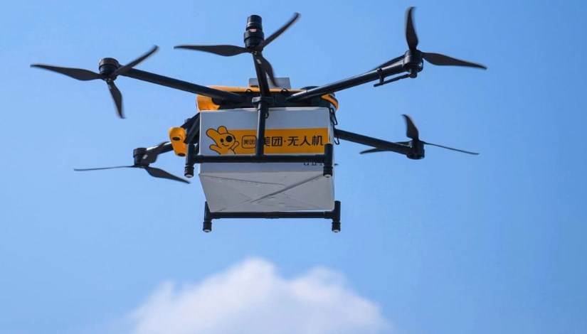 الطائرات بدون طيار 