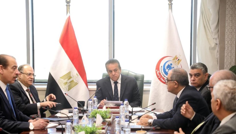 وزير الصحة خلال اجتماعه اليوم 