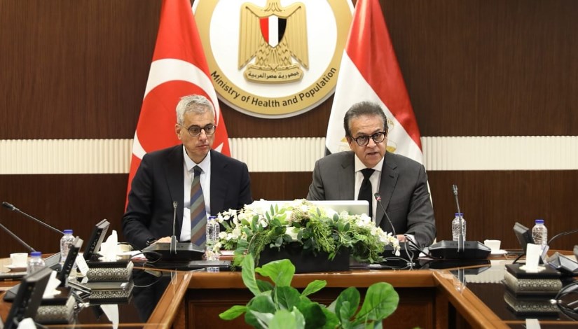 جانب من اجتماع وزير الصحة مع نظيره التركي