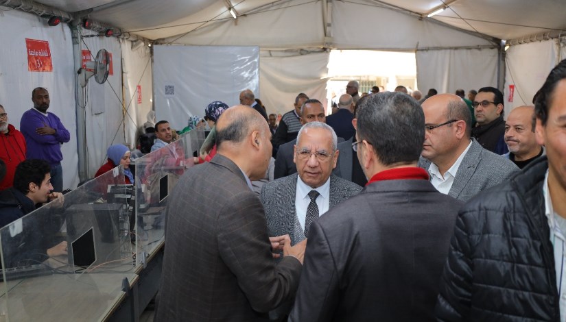 أمين عام نقابة المهندسين يتفقد مشروع الرعاية الصحية