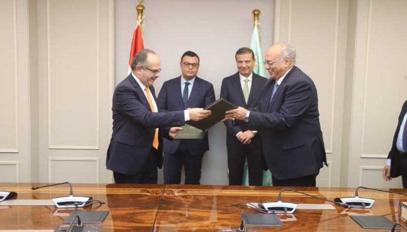  وزيرا الزراعة والإسكان يشهدان توقيع عقد الاتفاق