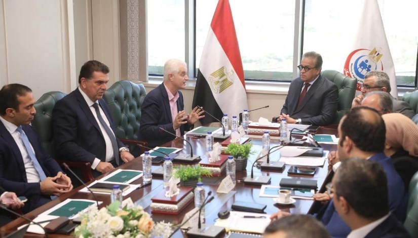  وزير الصحة والسكان