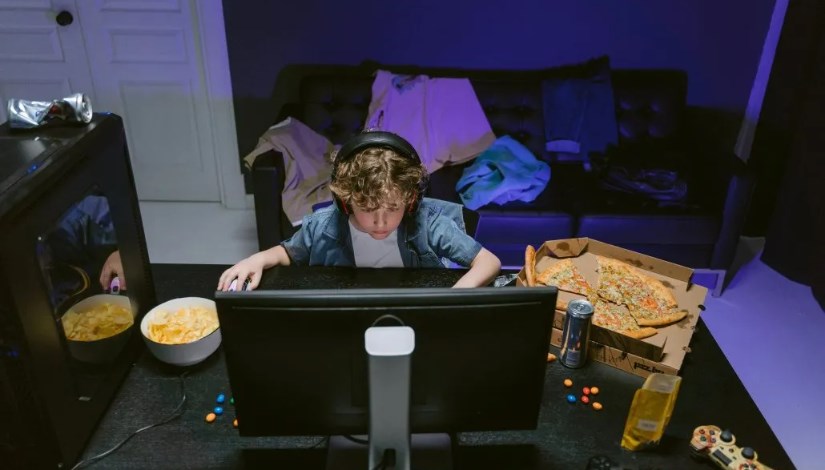  إدمان المراهقين لمنصات التواصل