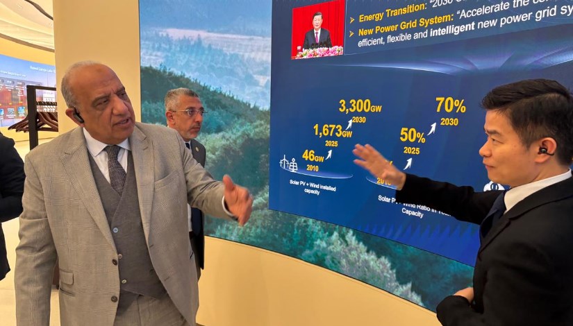 الدكتور محمود عصمت في شركة هواوي 