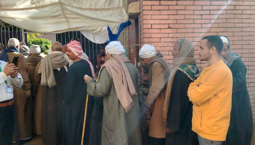 استمرار توافد الناخبيين في لجان دائرة مغاغة وبني مزار 