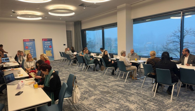 القافلة السياحية 