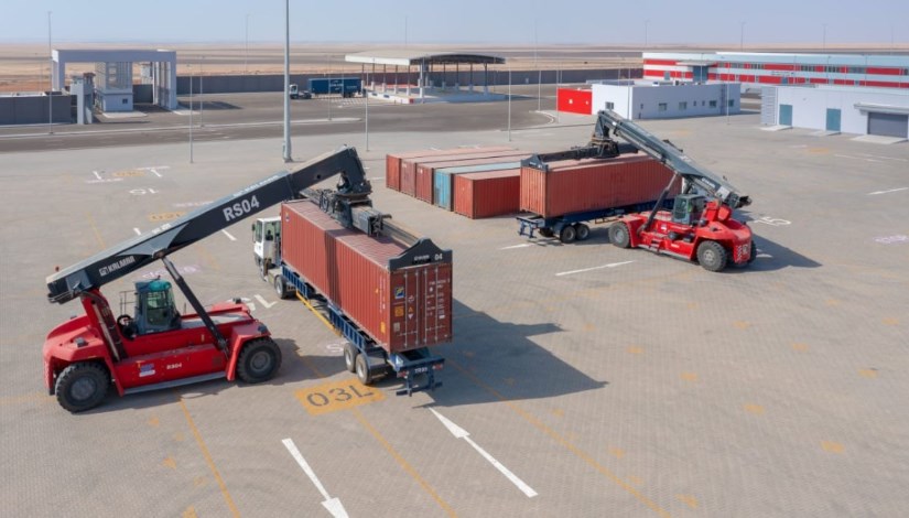 ميناء أكتوبر الجاف