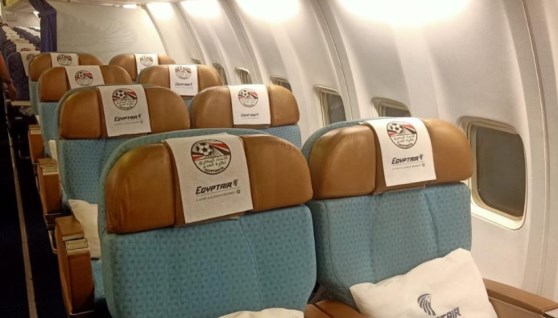 طائرة من طراز بوينج B737-800