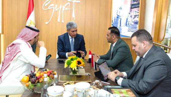 وزير السياحة والآثار