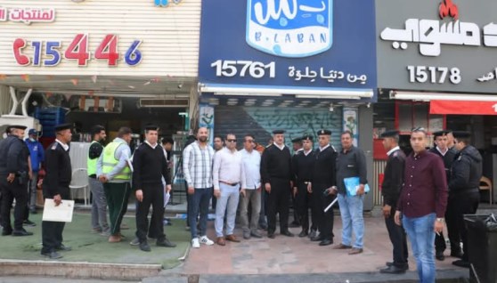 غلق وتشميع 36 محلًا مخالفًا