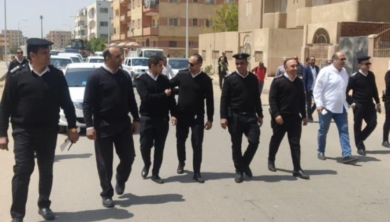 وزير الإسكان 