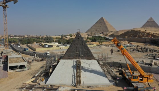 مدخل محطة مترو الرماية