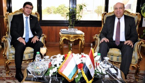 وزير الطيران المدني