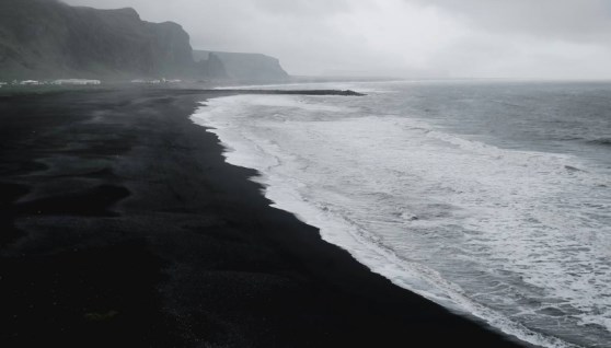 الرمال السوداء