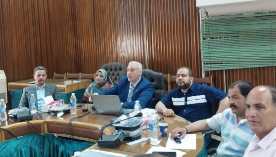 خلال اجتماع رئيس جهاز تنمية مدينة 15 مايو