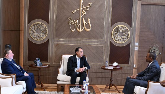 رئيس الوزراء مع نائب المدير العام لصندوق النقد الدولي