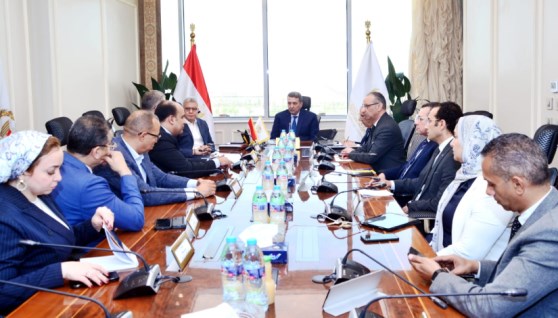 صورة من اجتماع التموين مع شركة "فيرنبرو جلوبال للاستثمار"