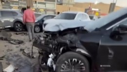 حادث تصادم تريلا بسيارات