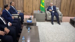 وزير الخارجية خلال زيارته لنواكشوط