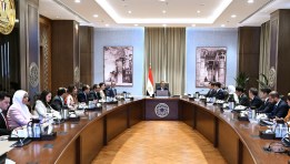 جانب من اجتماع مجلس الوزراء مع شركة سامسونج ووزير الستثمار والتجارة الخارجية