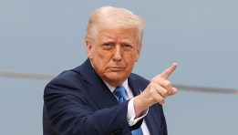 الرئيس الأمريكي دونالد ترامب