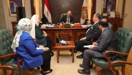 وزير العمل يلتقي وفدًا من شركة "إيلو للإستشارات