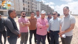مسئولو "الإسكان" يتابعون المشروعات الجاري تنفيذها بالقرى السياحية