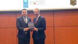 وزير الاتصالات المصري يكرم «طلال أبوغزاله للتدريب المهني»