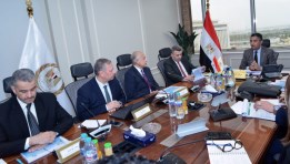 صورة من اجتماع الوزارة مع شركة قها