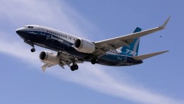 طراز “بوينغ 737-8 ماكس"