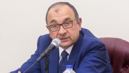وزير قطاع الأعمال العام المهندس محمد شيمي