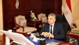  رئيس هيئة قناة السويس