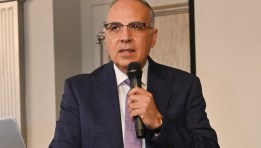  وزير الموارد المائية والرى
