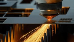  صناعة الأدوات المعدنية 
