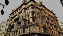 مبنى قديم في القاهرة