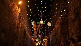 إنارة الشوارع في شهر رمضان
