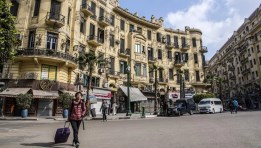 مبنى سكني قديم في القاهرة