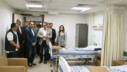 رئيس الوزراء يتفقد مُستشفى محلة مرحوم التخصصي 