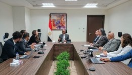 نائب وزير الإسكان يستقبل بعثة الوكالة الفرنسية للتنمية لبحث مجالات التعاون